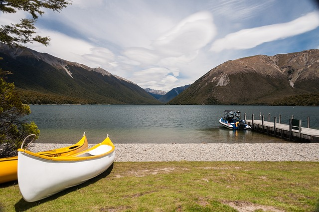 Nelson Lakes National Park, Canoe, Wharf, Mountains and lake